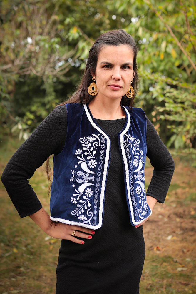 Cérithe, gilet brodé sans manches