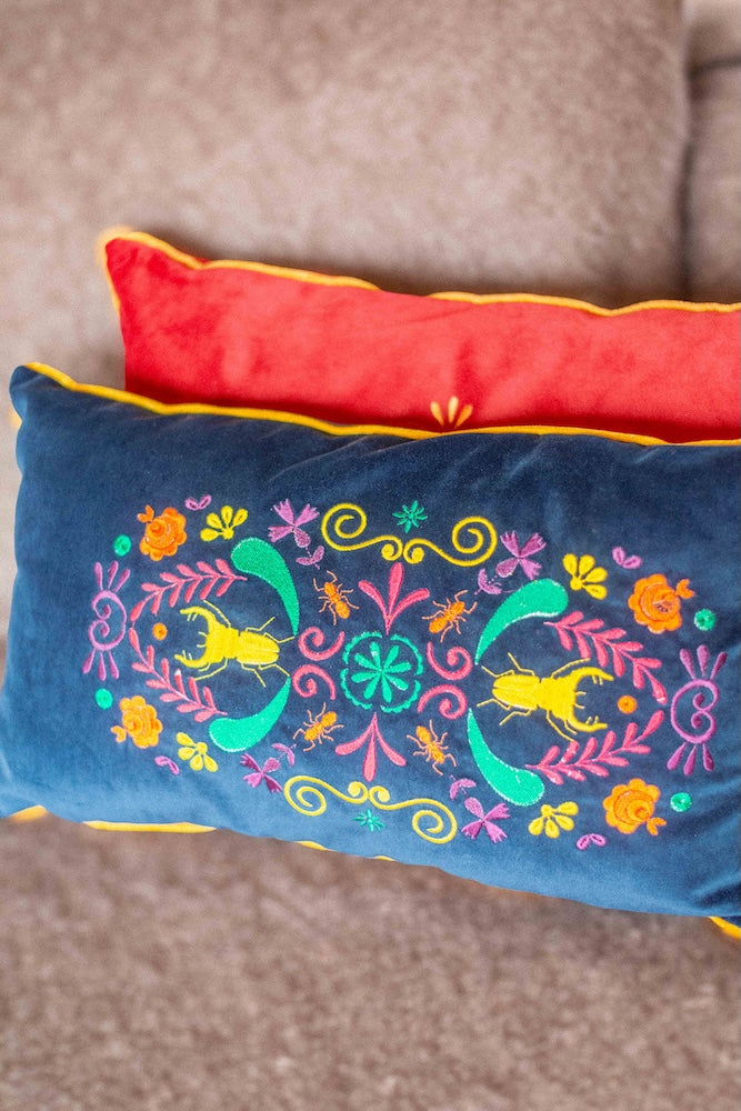Coussin brodé