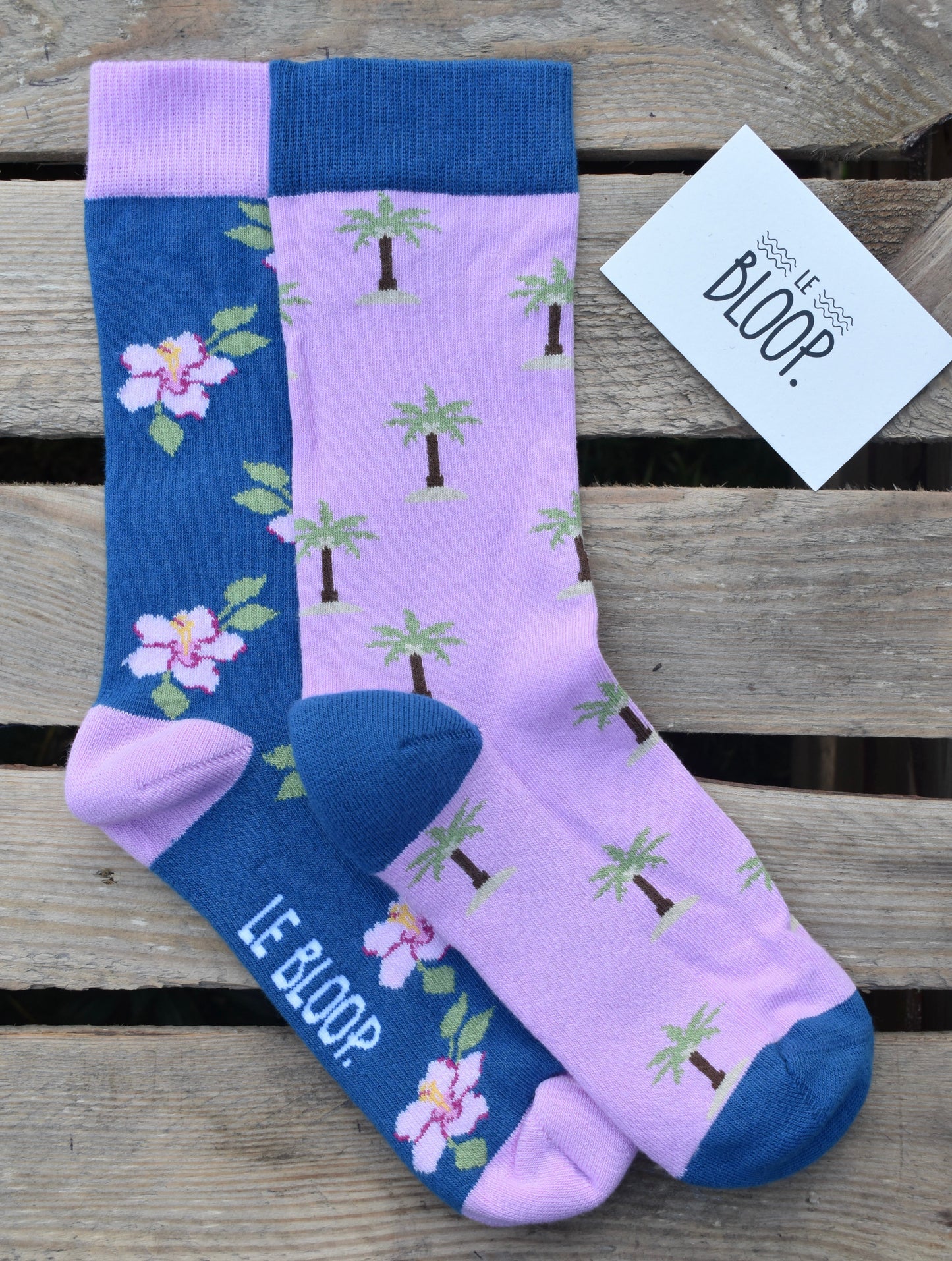 Chaussettes à motifs palmiers et fleurs