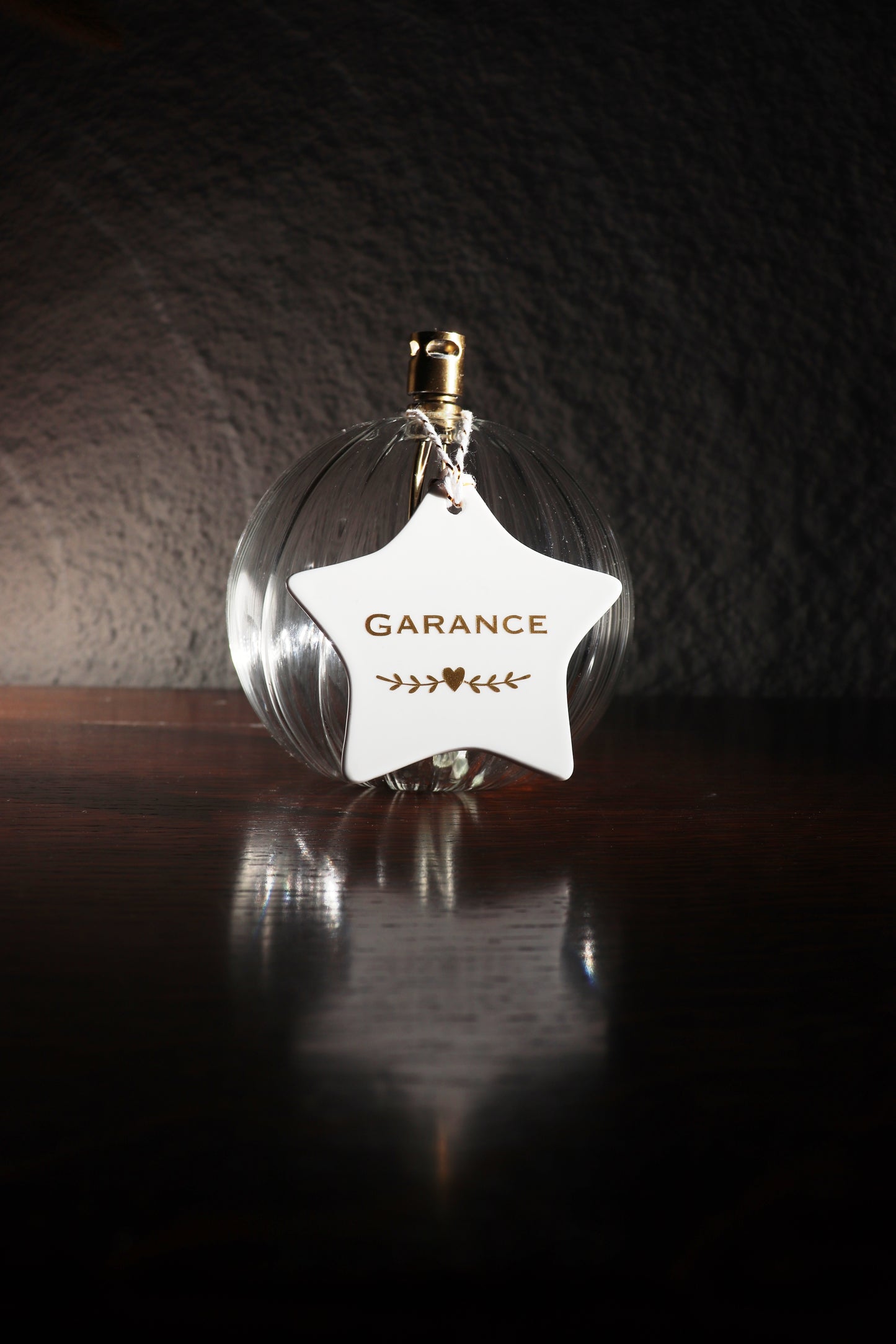 Etoile en porcelaine blanche personnalisée avec le prénom Garance