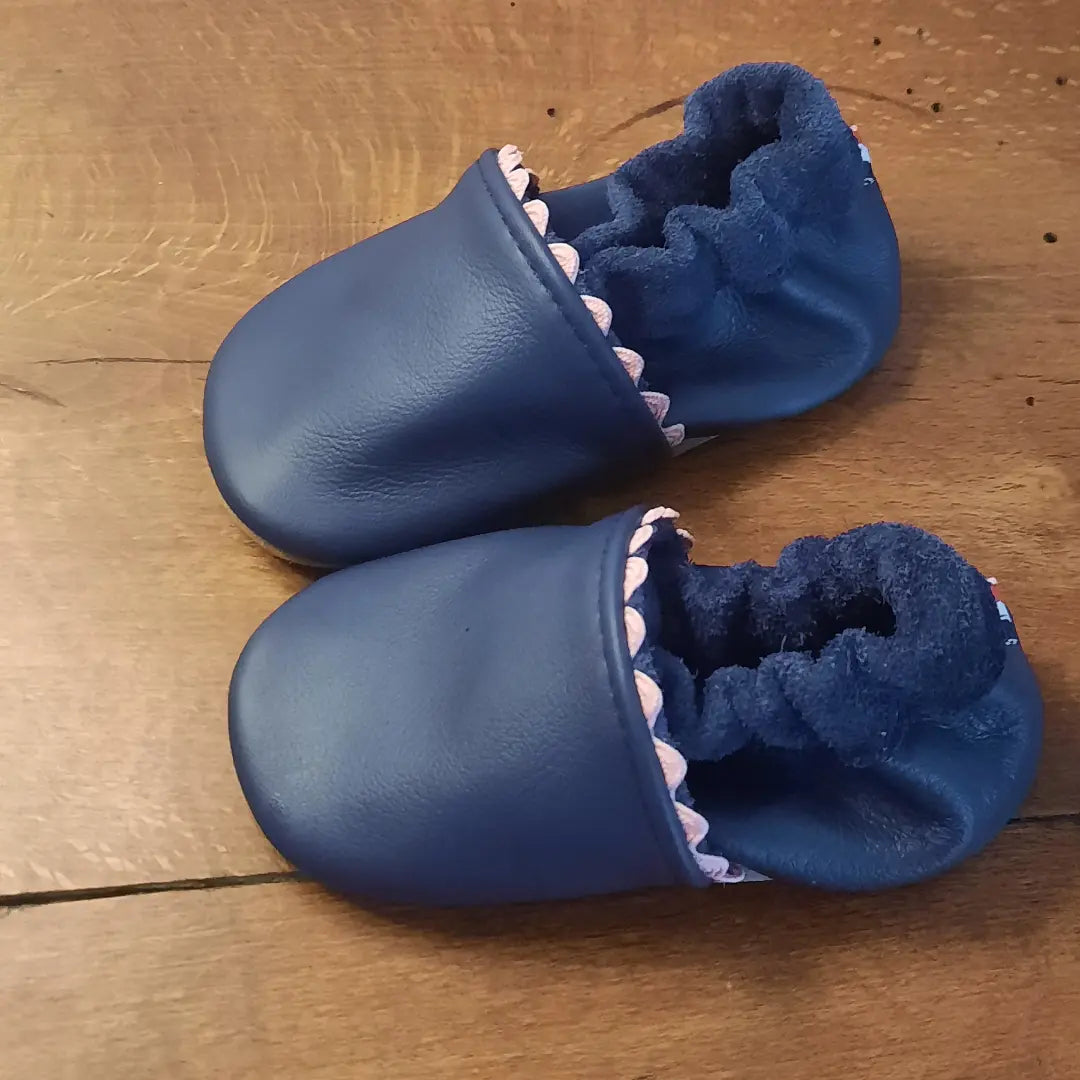 Chaussons souples en cuir classique - bleu marine