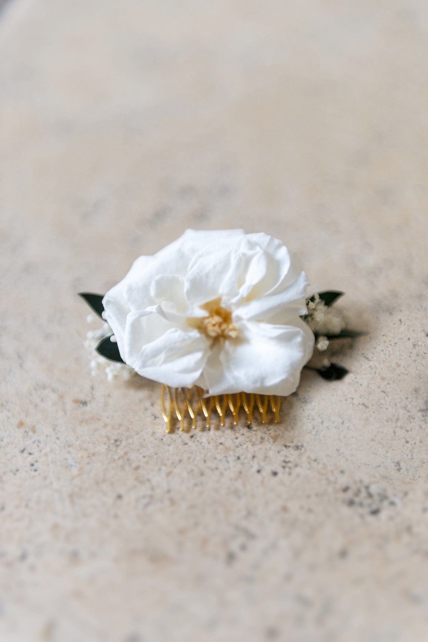 Peigne L'élégante aux fleurs éternelles taille moyenne