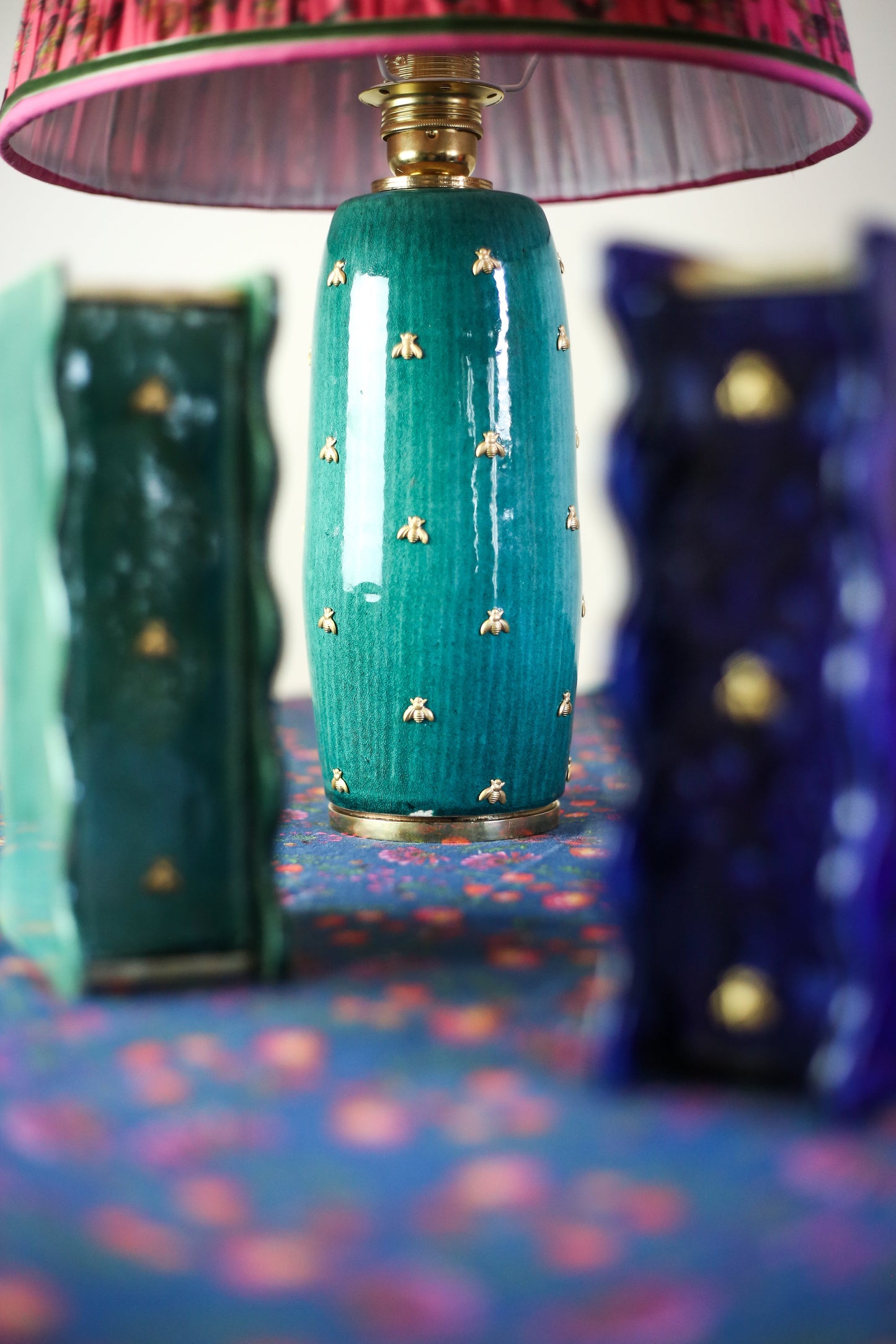 Pied de lampe céramique
– Abeille –
Bleu turquoise