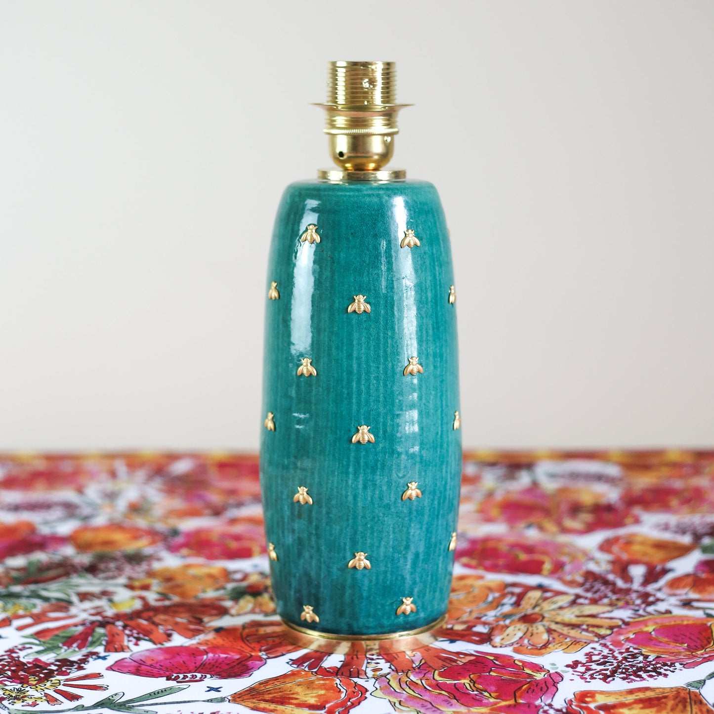 Pied de lampe céramique
– Abeille –
Bleu turquoise