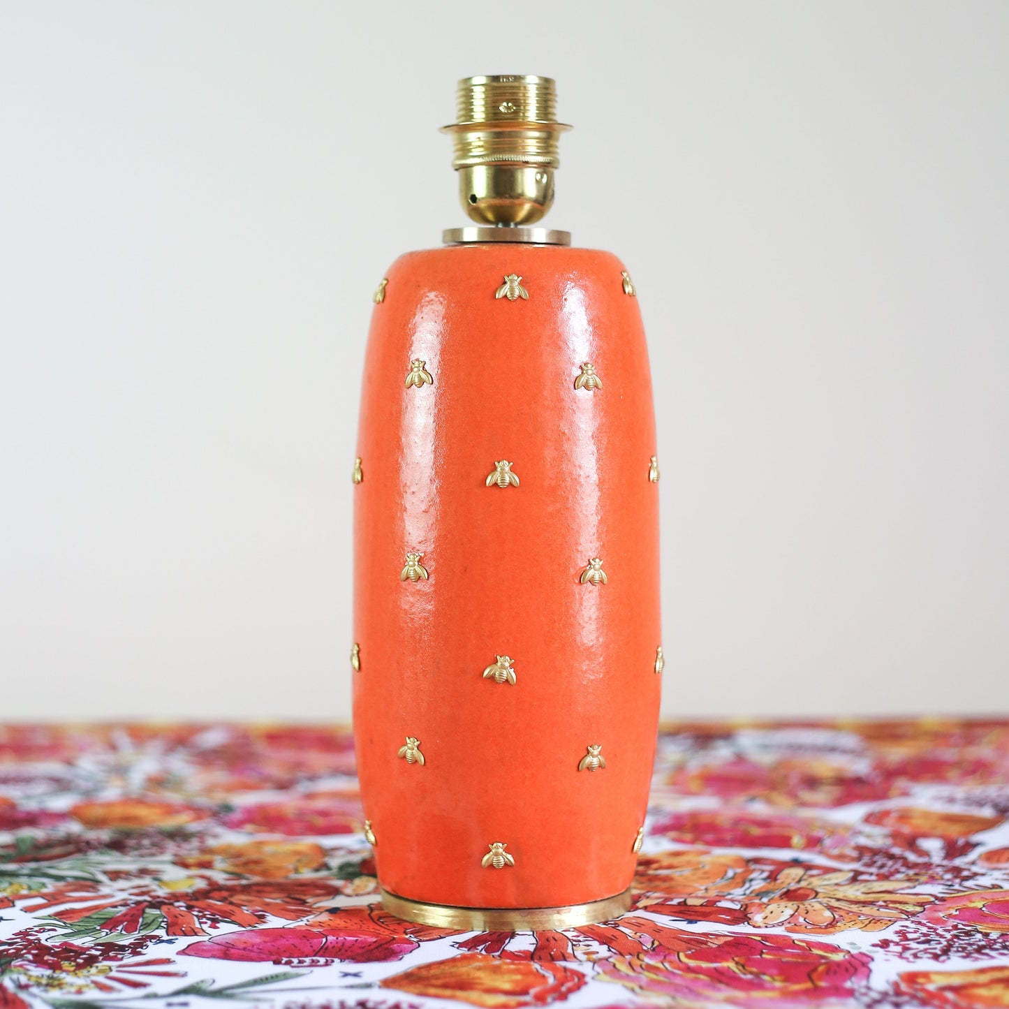 Pied de lampe céramique
– Abeille –
Orange