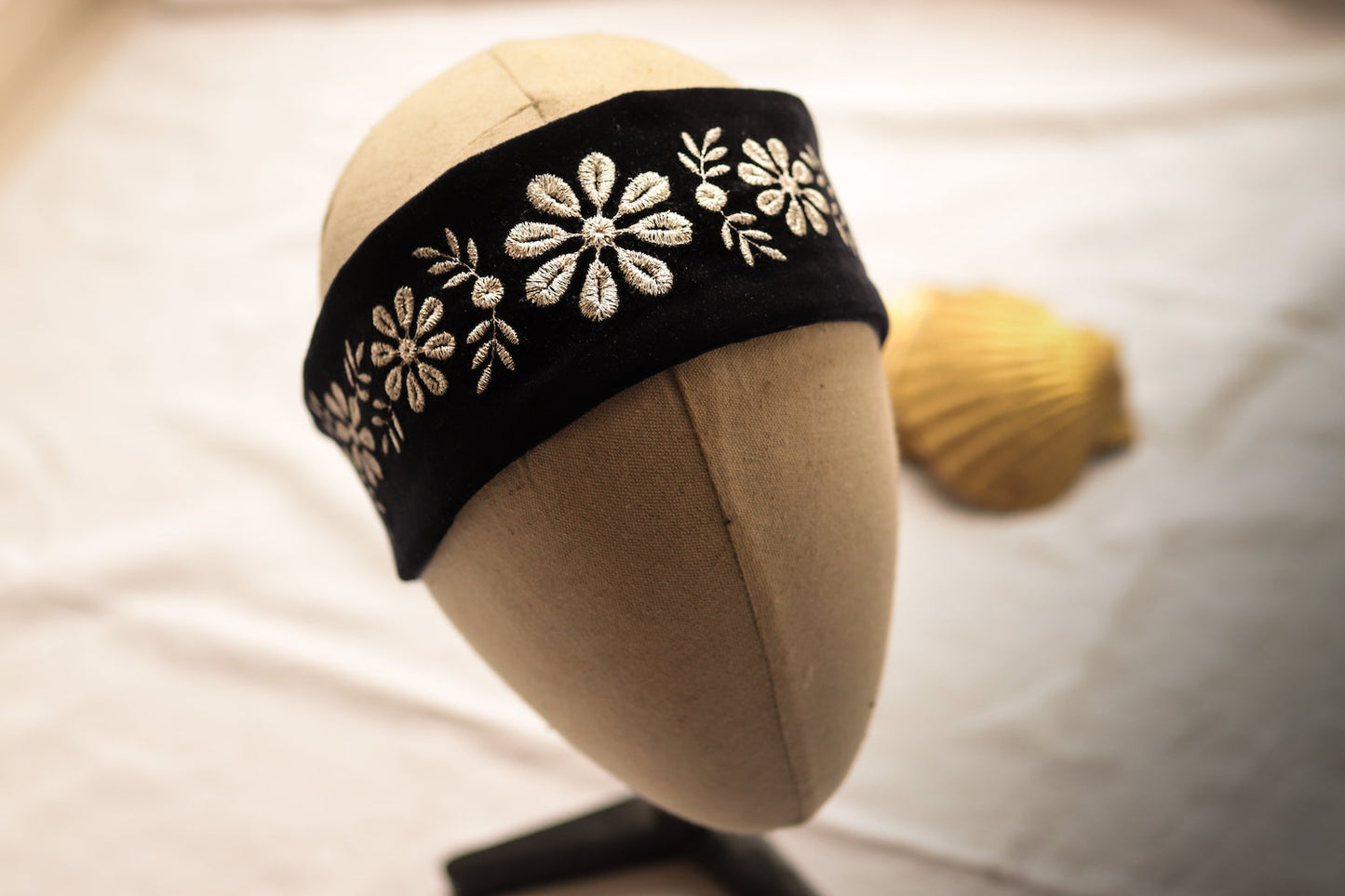 Bandeau brodé