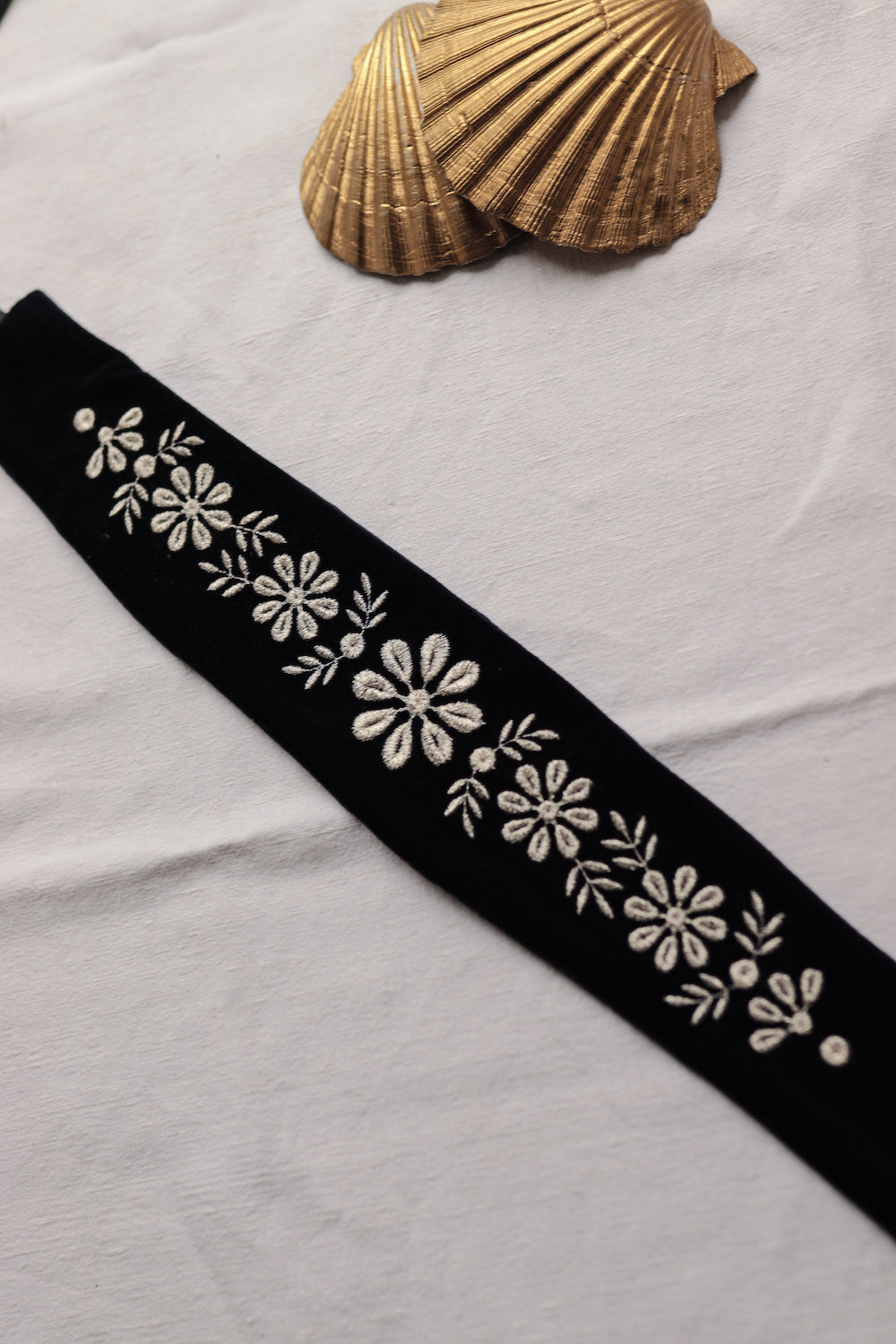 Bandeau brodé
