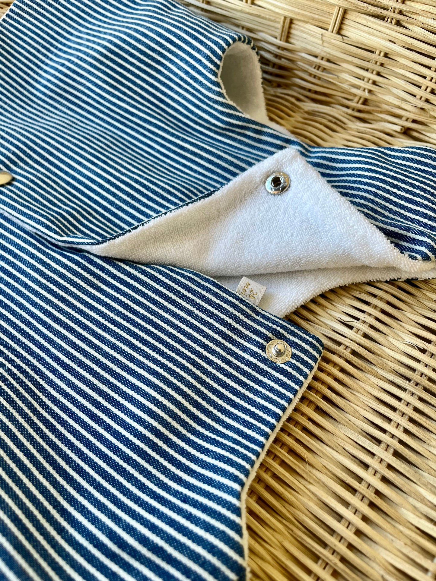 Veste sans manches en toile rayée