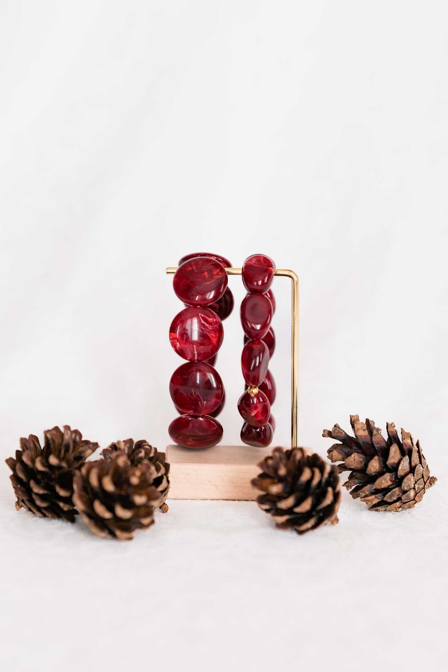 Bracelet couleur bordeaux de Clarance Bijoux de perle en résine