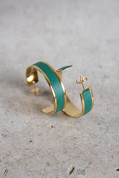 Boucles d'oreilles en cuir de chèvre - artisanal modèle Rosa Bonheur émeraude finition or
