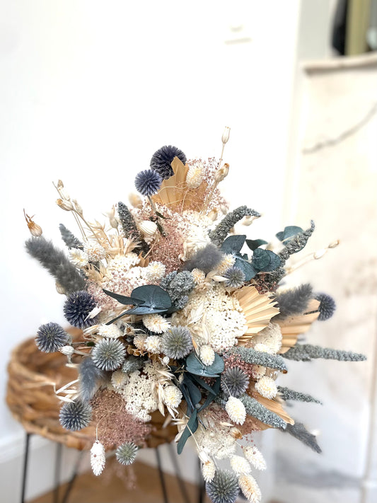 Bouquet de fleurs séchées Ciel bas – tons doux et naturels, création artisanale Atelier Art Feuille