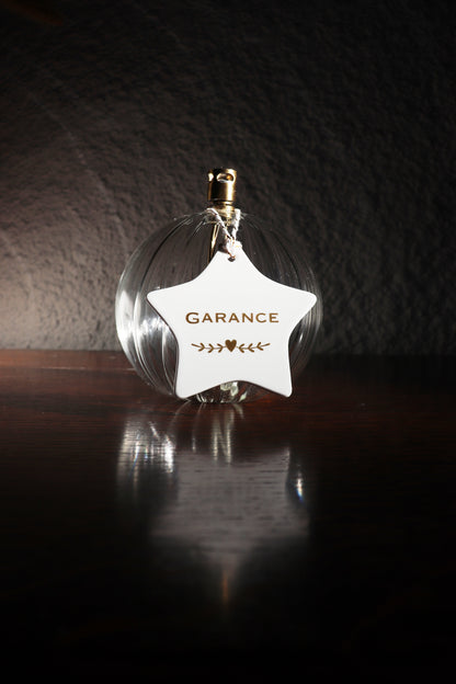 Etoile en porcelaine blanche personnalisée avec le prénom Garance