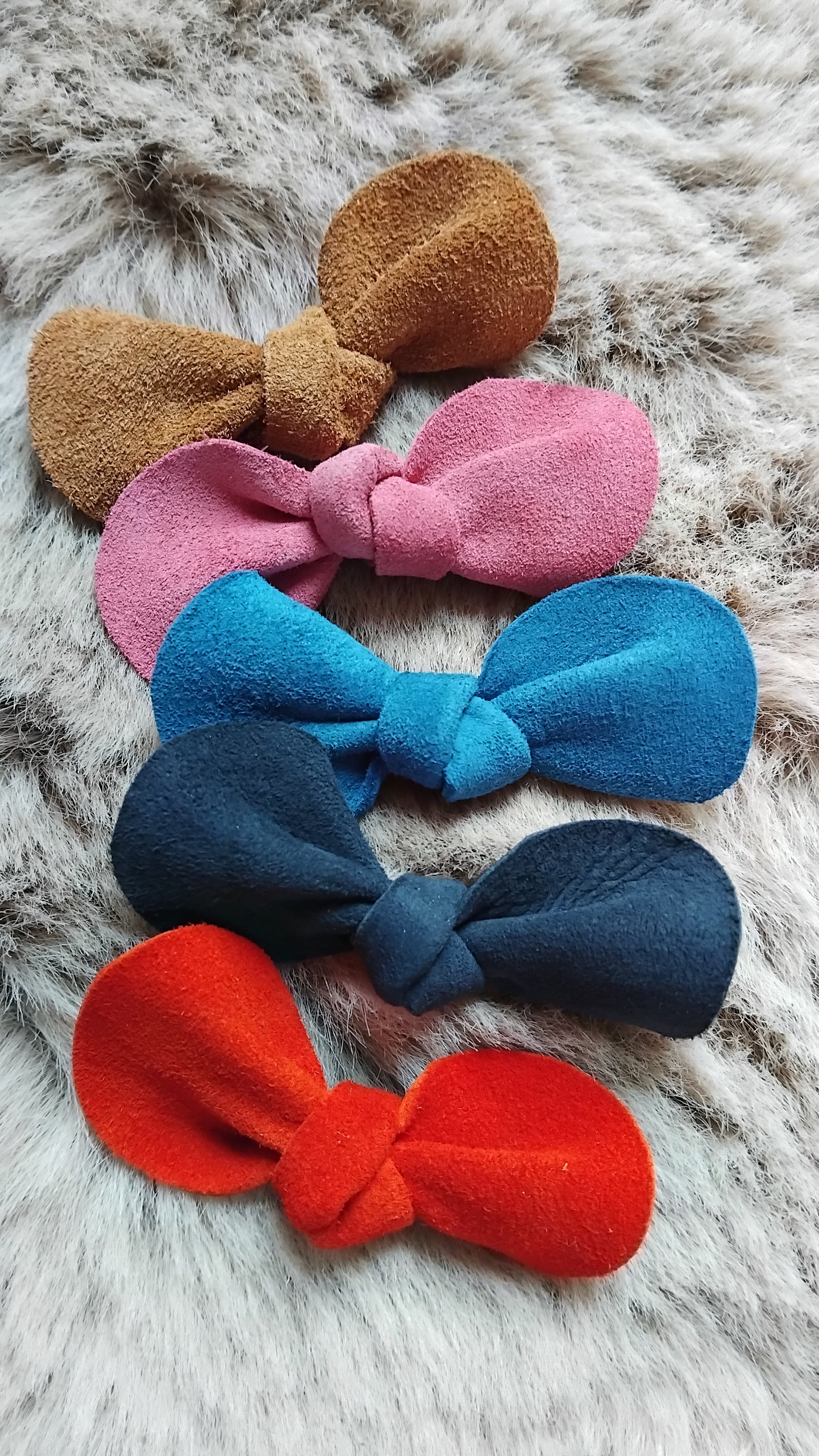 Barrettes en velours plusieurs coloris