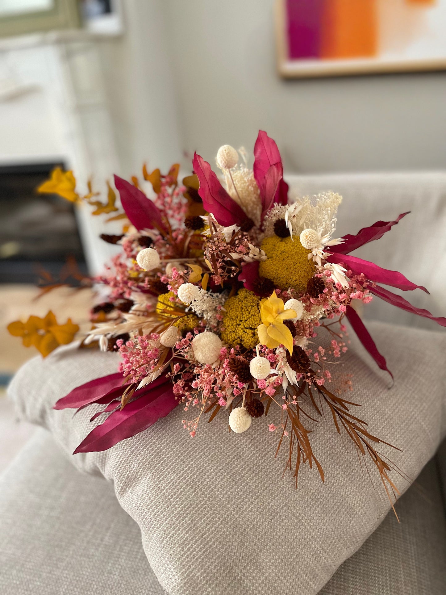 Détail du bouquet Soleil Couchant – fleurs séchées naturelles aux teintes dorées
