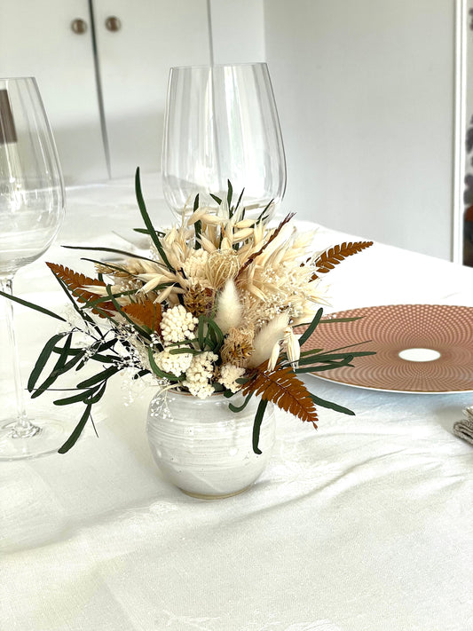 Centre de table en fleurs séchées d'Atelier Art feuille