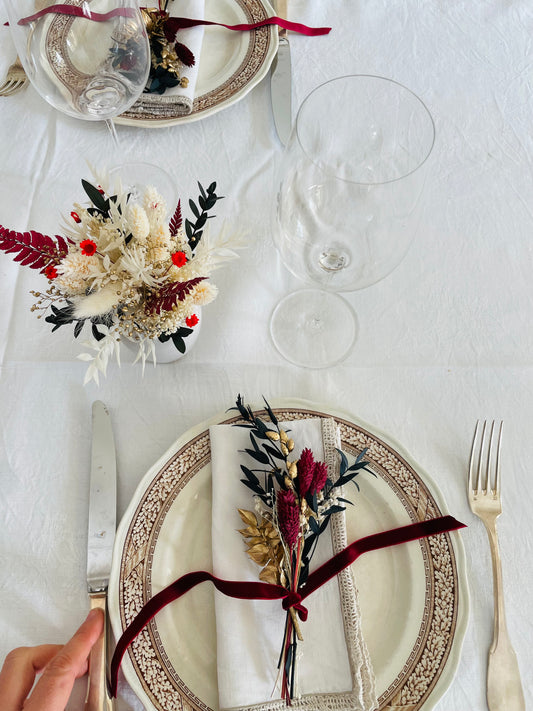 Joli centre de table en fleurs séchées d'Atelier Art feuille