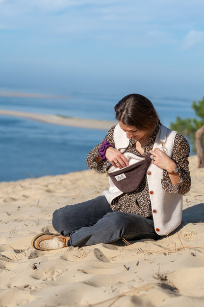 Banane en velours marron